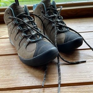 Clark outdoor outlay 13291 beige hiking boots